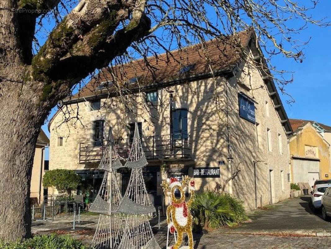 Photo 1 - Commerce à VILLENEUVE