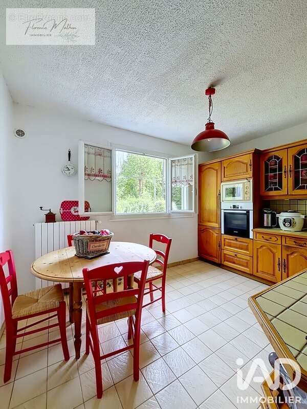 Maison 175 m² à La Houssaye-En-Brie  - photo 2