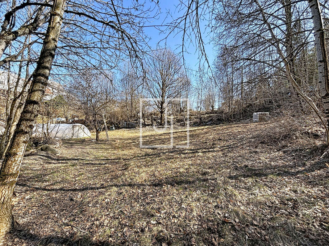 Maison à LE LAUZET-UBAYE