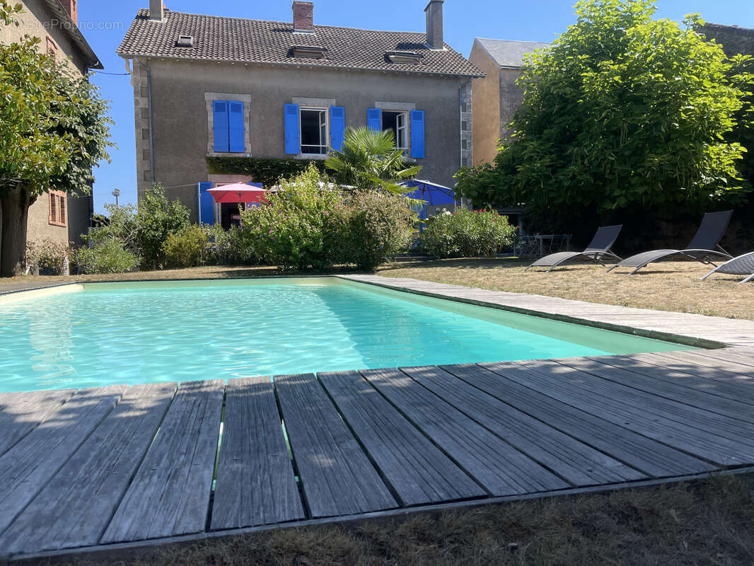 Maison à BELLAC