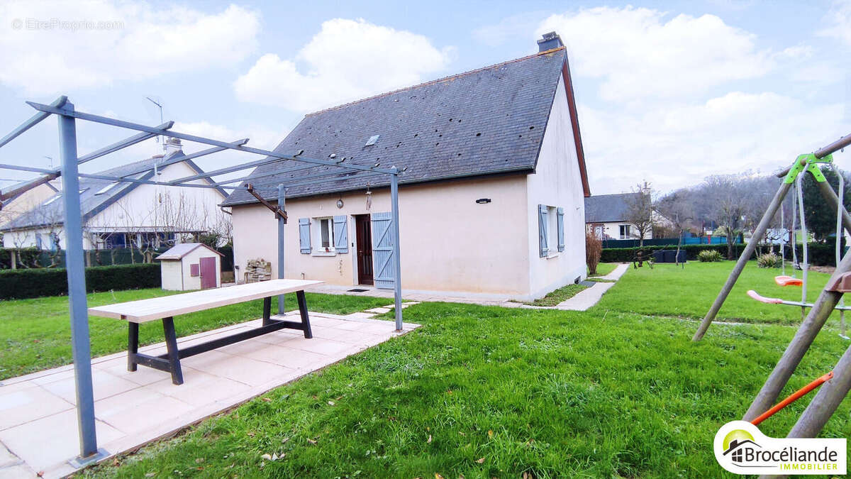 Maison à SAINT-GILLES