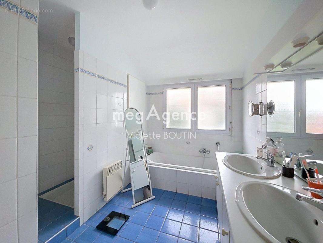 Maison à TREMENTINES