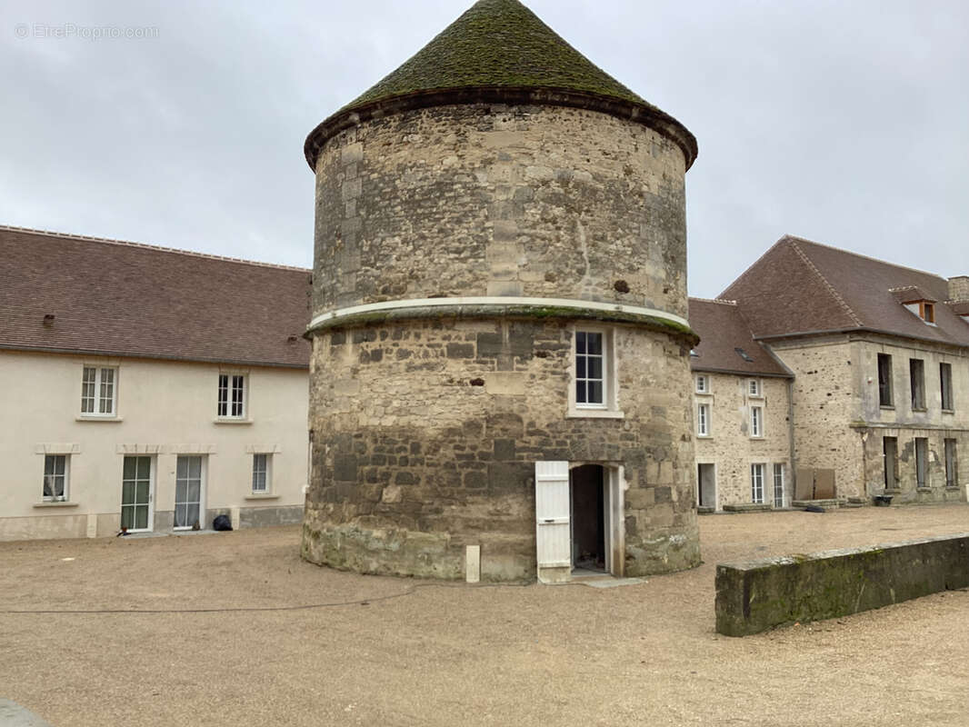 Bel appartement T3 dans un domaine historique - photo 9
