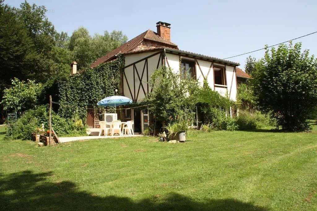 Maison à LACAPELLE-MARIVAL