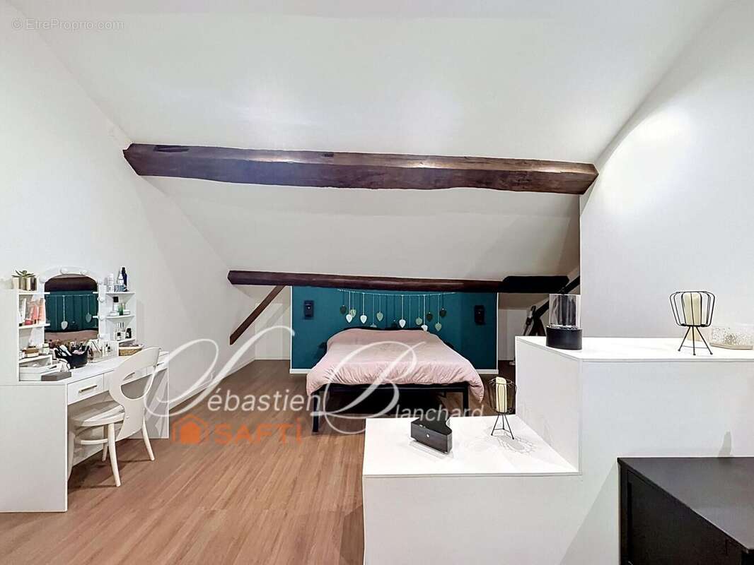 Maison 205 m² à Usinens  - photo 8