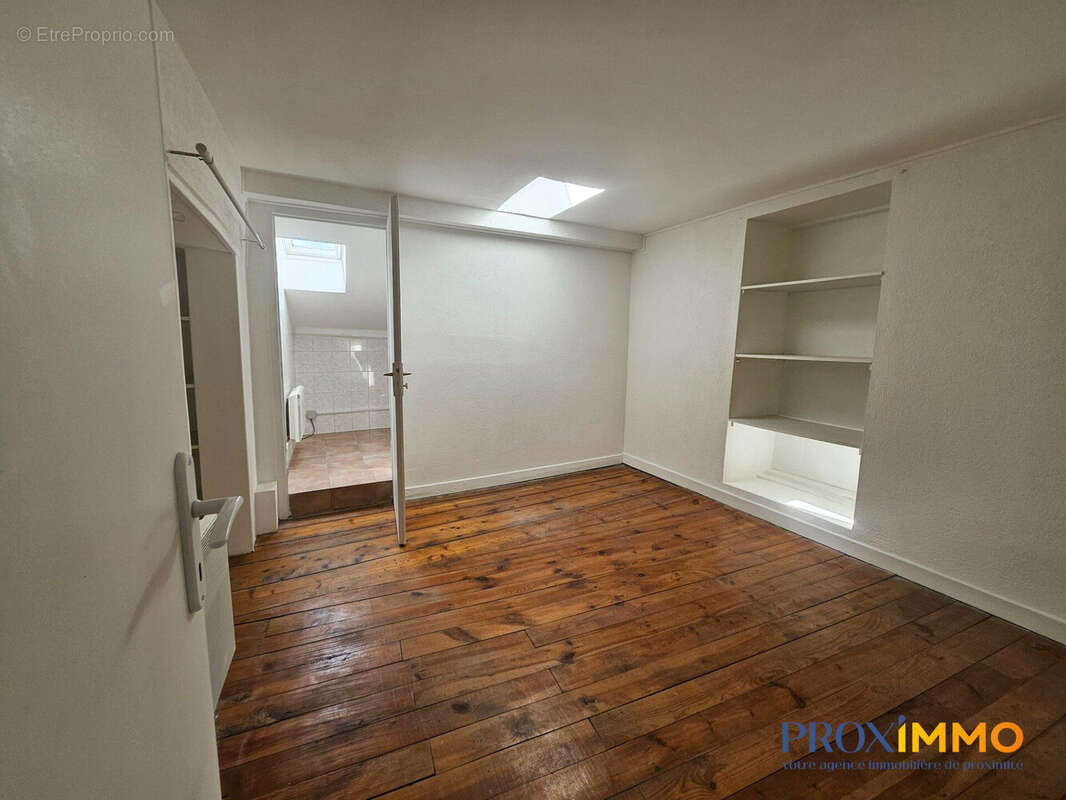 Appartement 31 m² à Rives  - photo 4