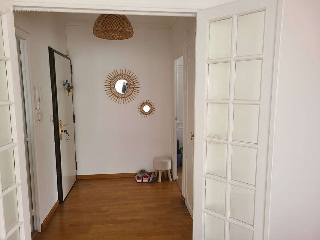 Appartement à FONTENAY-LE-FLEURY