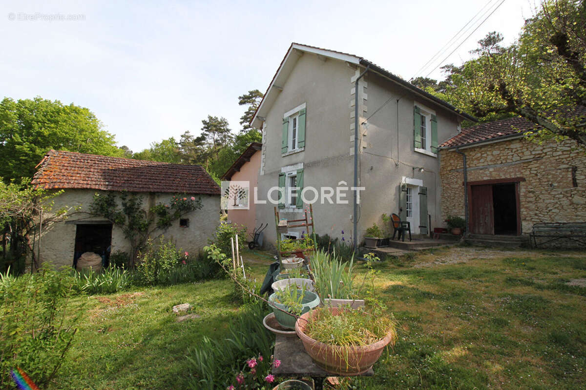 Maison en pierre Château L'Evêque 4 pièces 143 m2 - Dépendances - photo 2