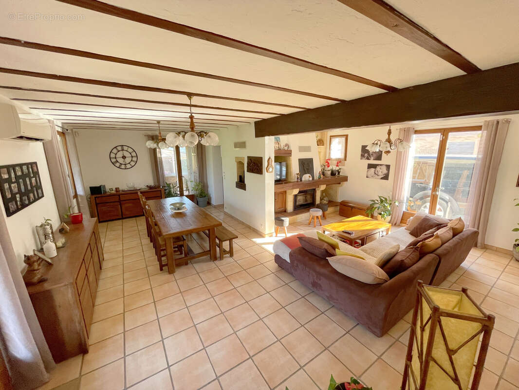 Villa de 130 m2 habitables avec 4 chambres et terrain de 1425 m2 secteur sud - photo 3