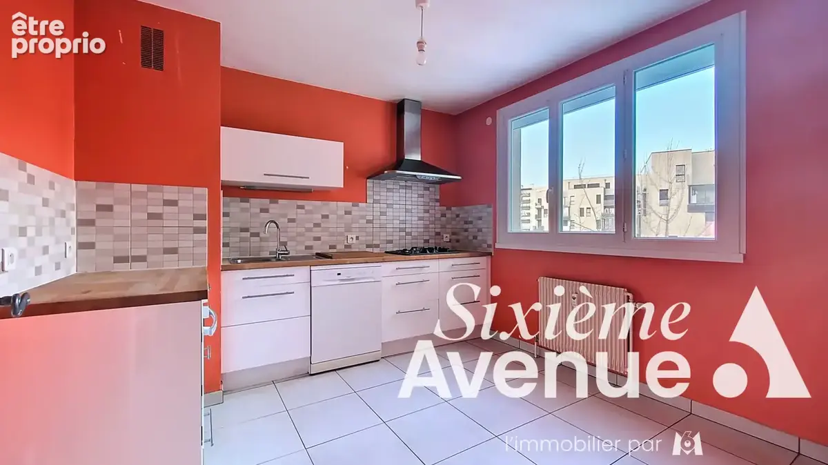 Appartement Saint Priest 4 pièces 81 m2 lumineux et tout confort climatisé - photo 7