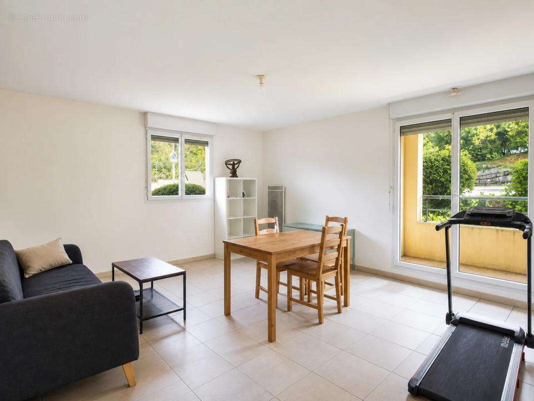 T3 avec terrasse et parking – Investissement locatif sécurisé à - photo 2