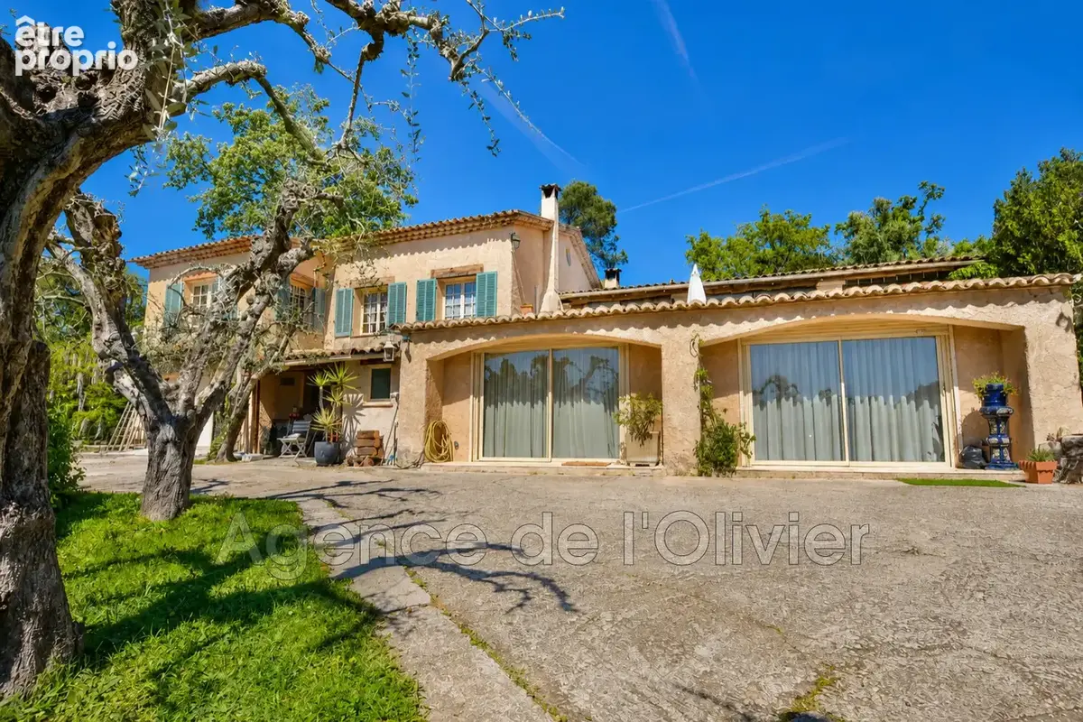 Maison à VALBONNE