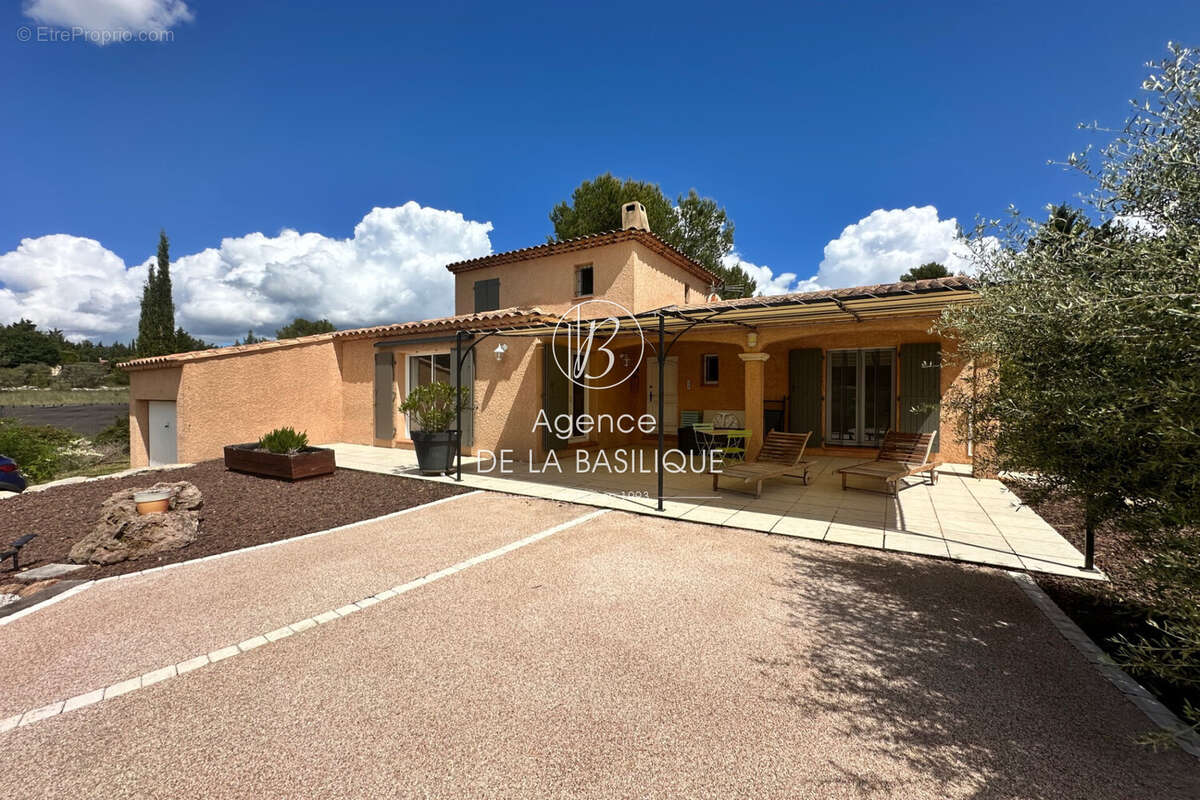 Maison à SAINT-MAXIMIN-LA-SAINTE-BAUME