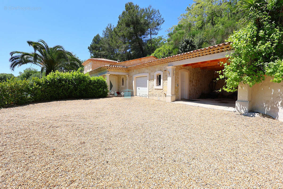 Maison à LE TIGNET