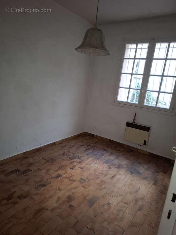 Appartement à SAINT-CYR-SUR-MER