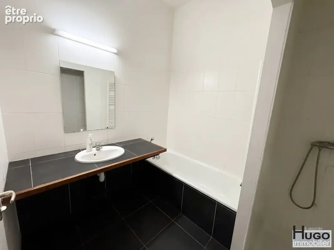 Bordeaux- proche du lycee montaigne et de la victoire- appartement t3 lumineux vendu libre ! - photo 8