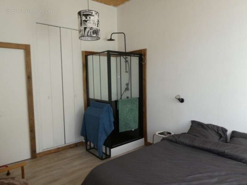 Commerce à LA BRESSE