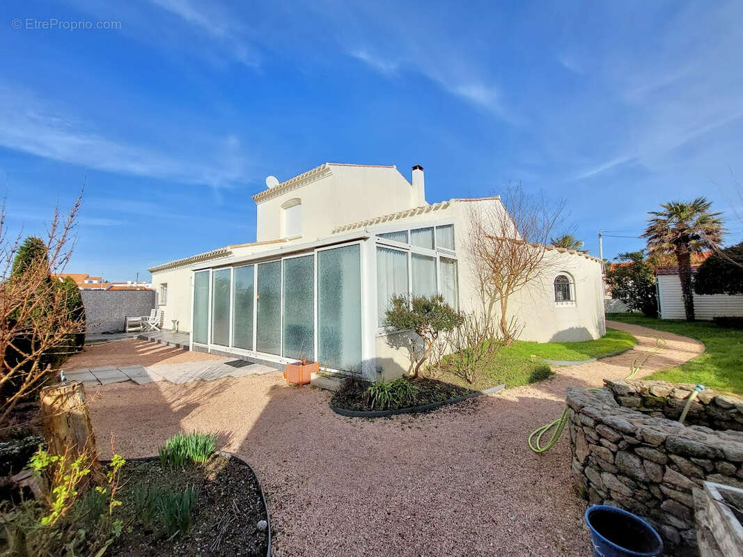 Maison Familiale de 169.60 m² -  SECTEUR DES 5 PINEAUX - photo 6
