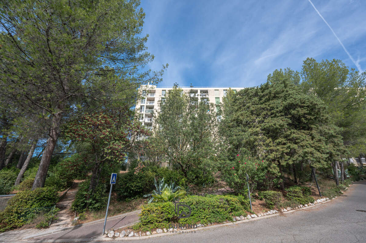 Appartement - terrasses - les caussettes - 13400 aubagne - photo 18