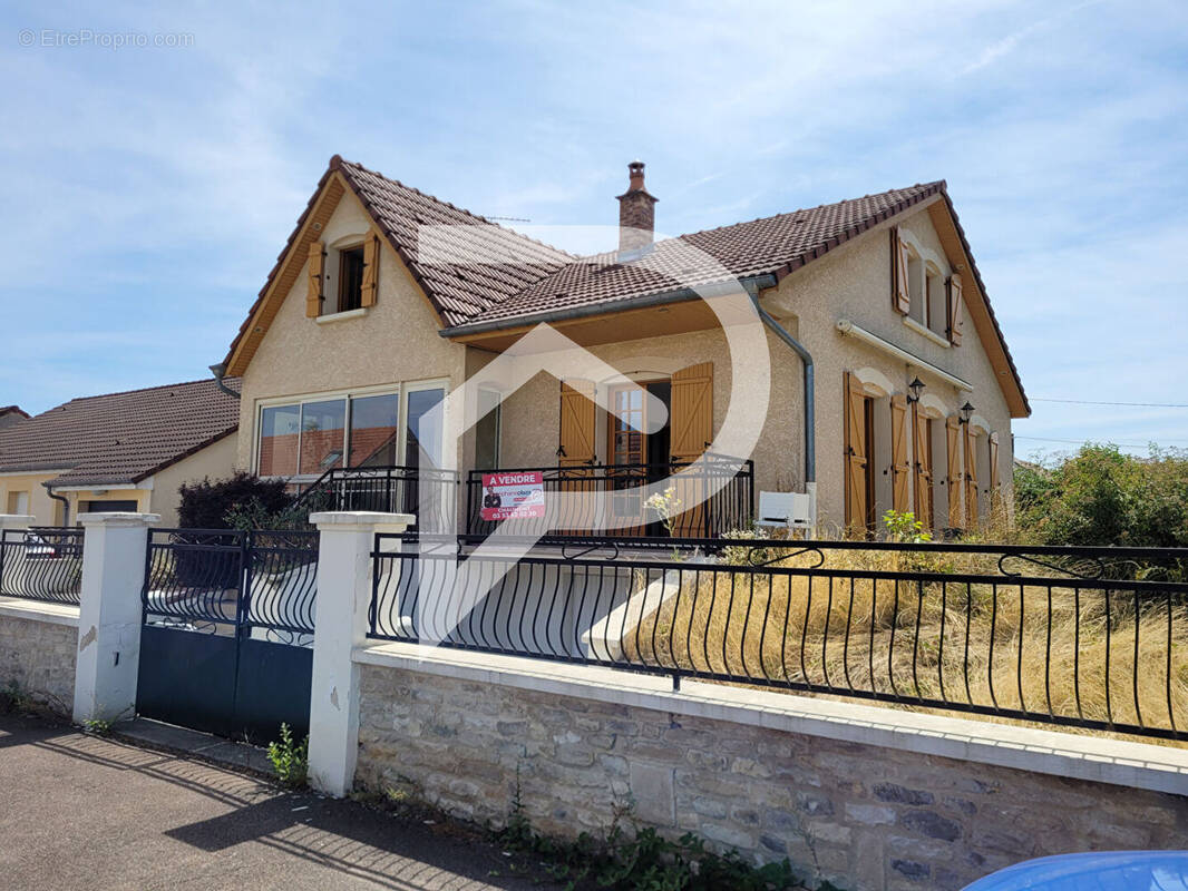 Maison 6 pièces 131 m² · à Chaumont · 131,1 m² · 235 000 €