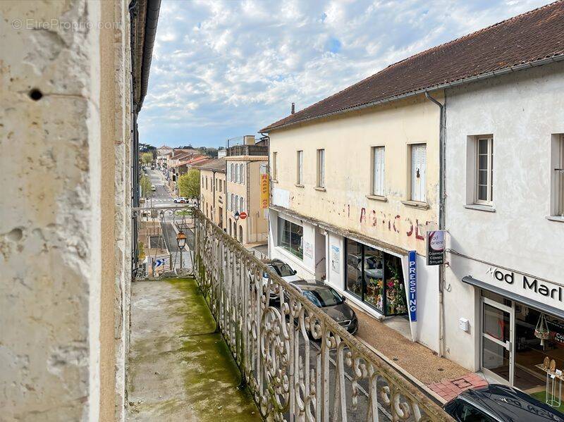 Appartement à FLEURANCE