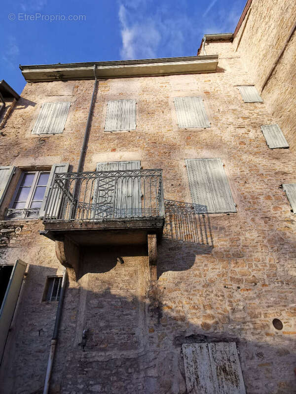 Appartement à CREMIEU