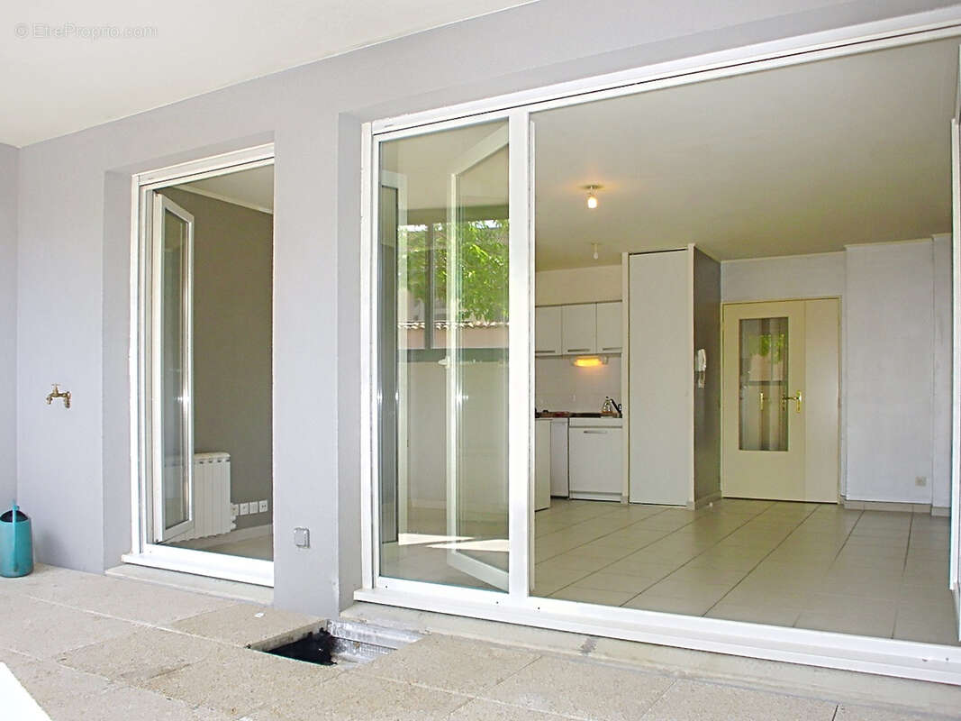 Appartement à MEYZIEU