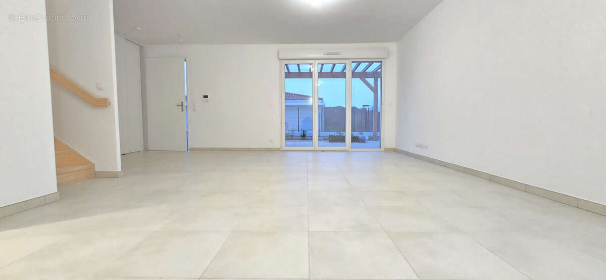 Maison à AURIBEAU-SUR-SIAGNE