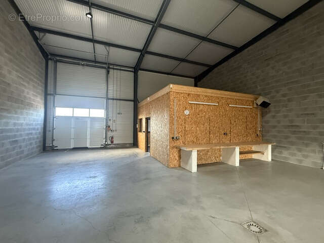 Local activite 204m2 rumilly  a vendre - photo 2