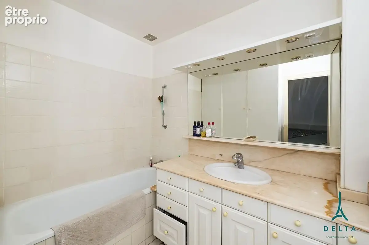Appartement 49 m² à Paris-7e  - photo 7