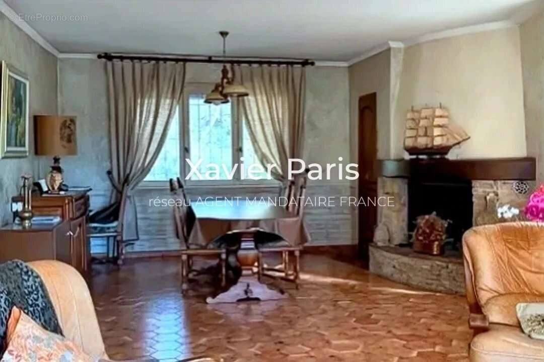 Maison à MEYREUIL