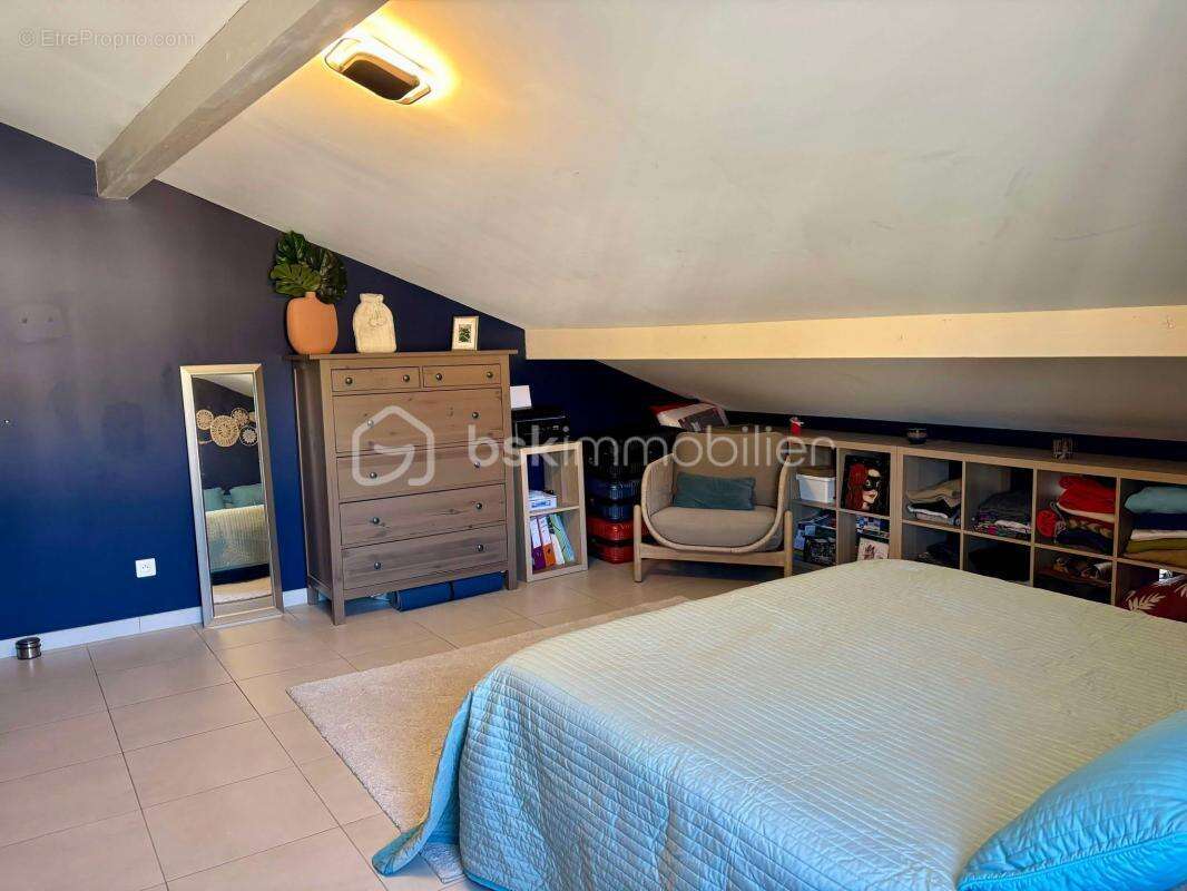 Appartement à COURCELLES-CHAUSSY