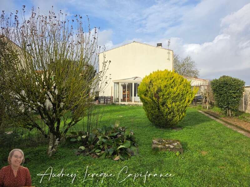 Maison à SURGERES