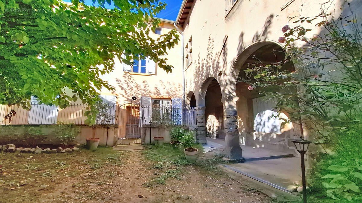 Appartement à IRIGNY
