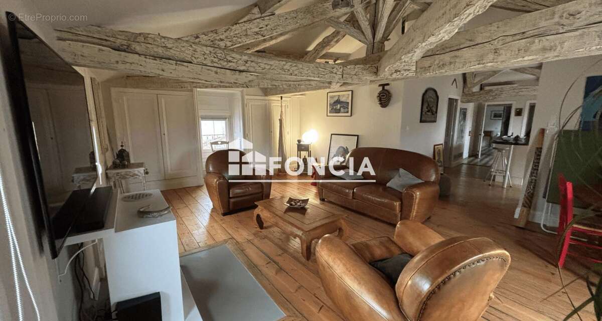 Appartement à COGNAC