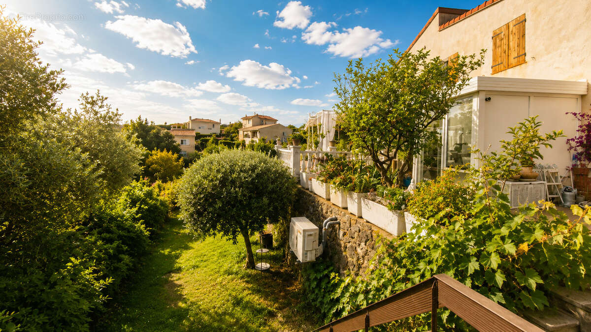 Maison à VALLAURIS
