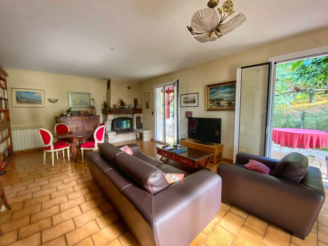 Maison à SAINT-PALAIS