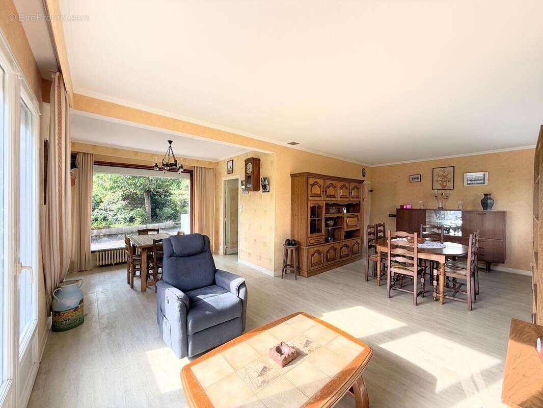 Maison 129 m² à Tredrez-Locquemeau  - photo 8
