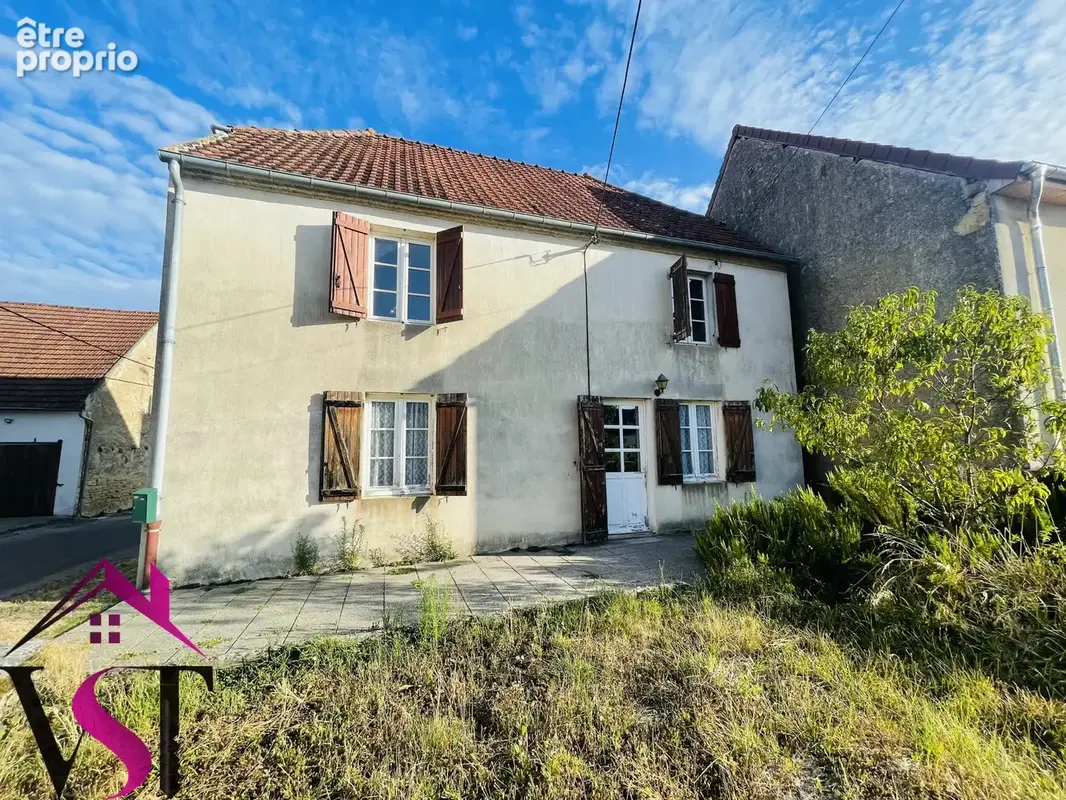 Maison à AUXONNE
