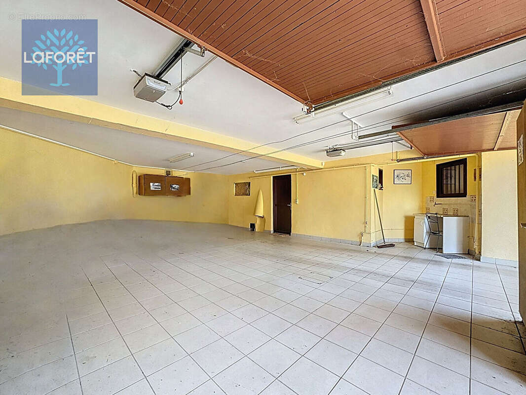 Maison à SAINT-GENIS-LAVAL