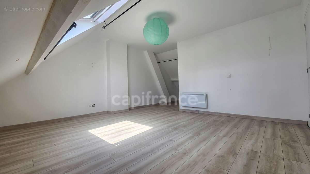 A vendre 6 pièces MORIGNY-CHAMPIGNY (91) maison sur sous-sol total en bon état sur terrain clos de 1961 m² - photo 8