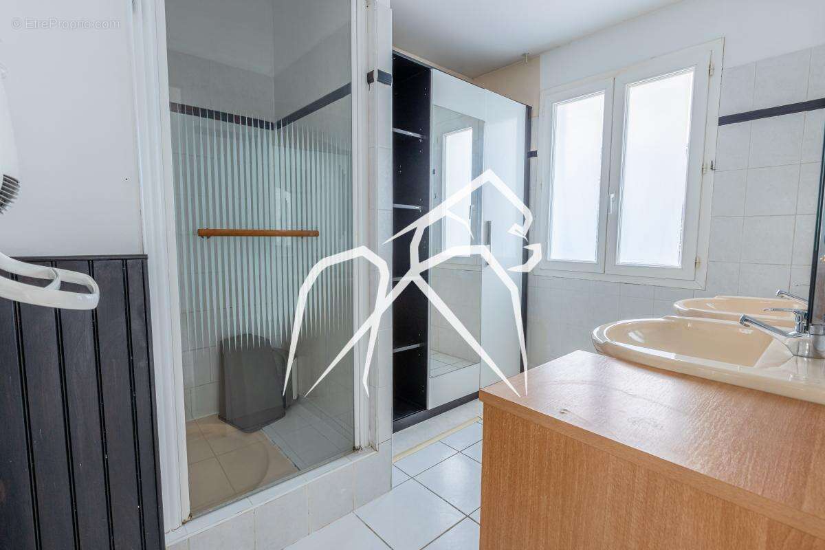 Maison à COURNONSEC