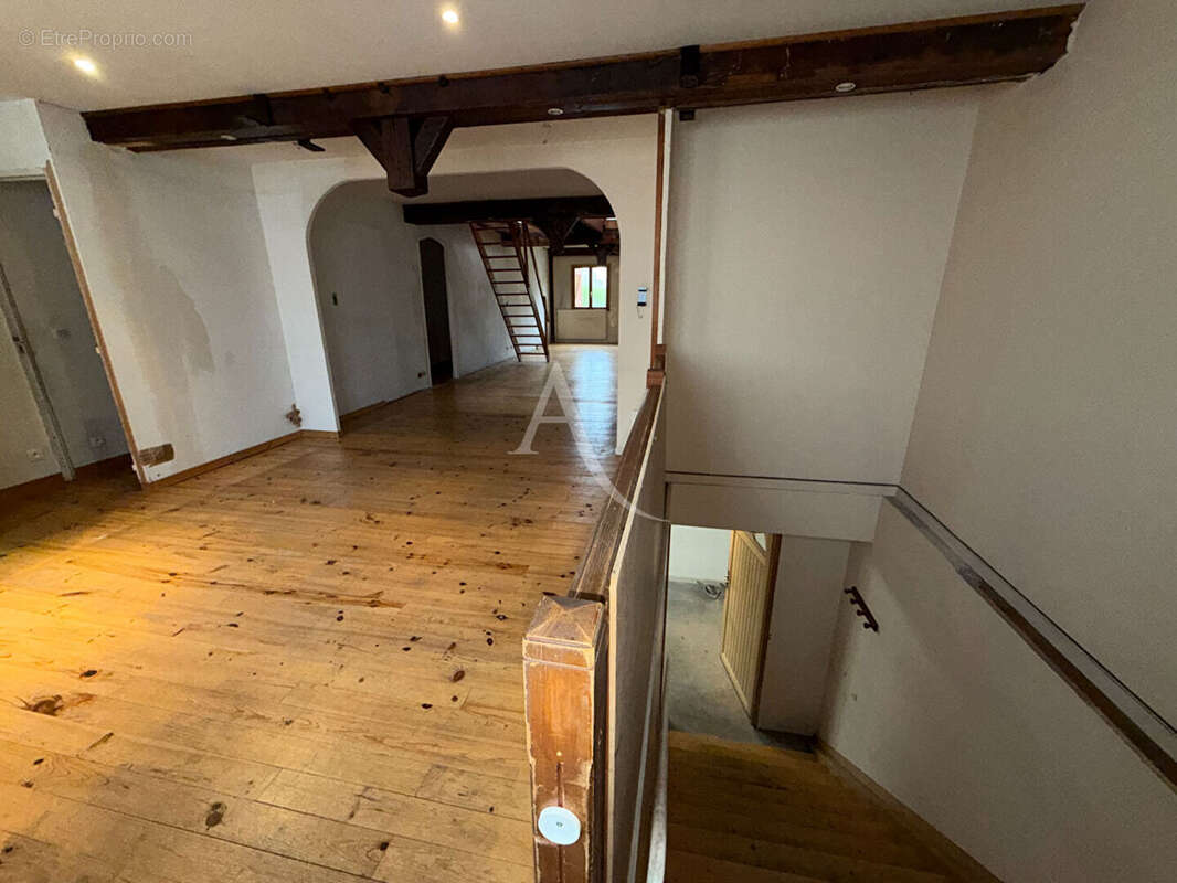 Immeuble maison sur Alfortville de 350 m²  habitable avec une cour de 250m² - photo 15