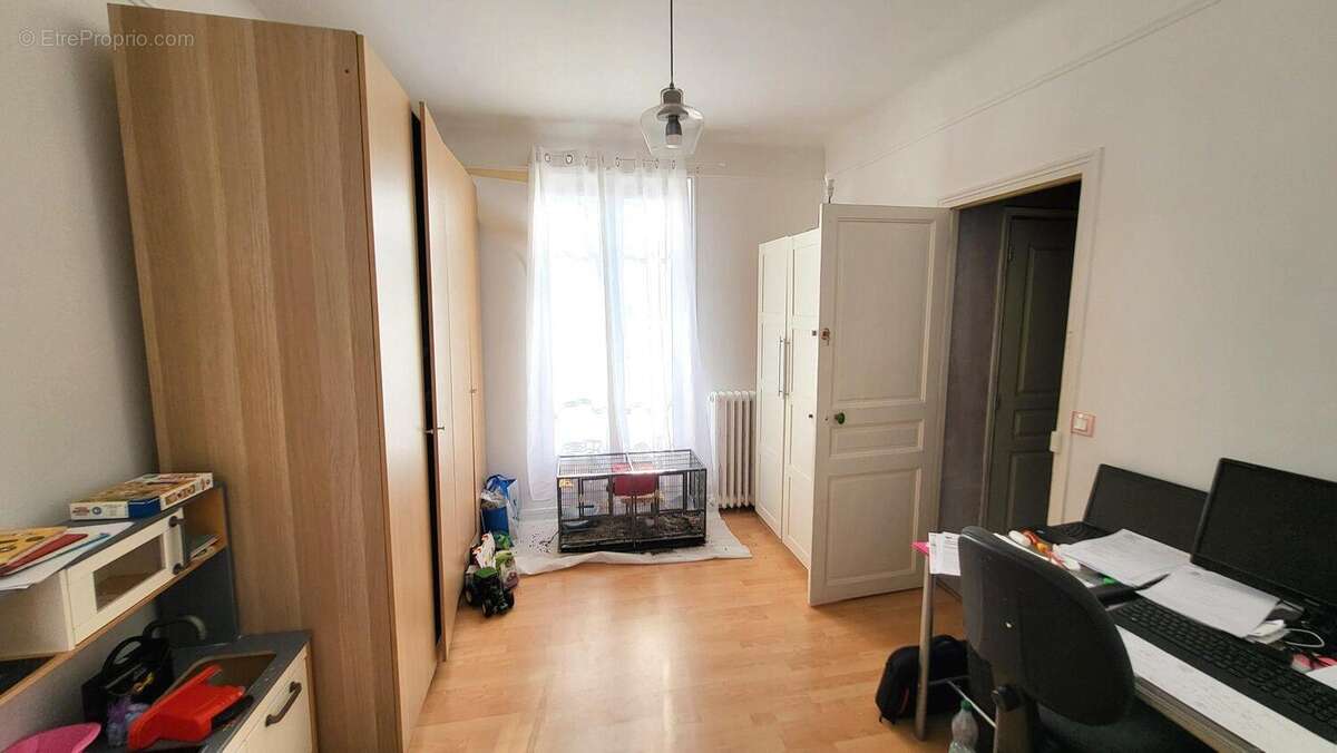 Maison à LES CLAYES-SOUS-BOIS