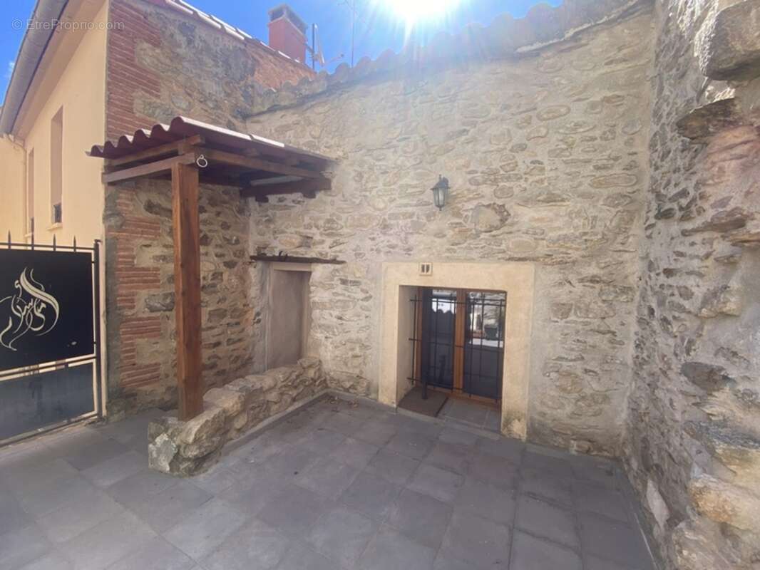 Dpt Pyrénées Orientales (66), à vendre RIA SIRACH Maison 5 pièces 122 m² 2 logements séparés - photo 3