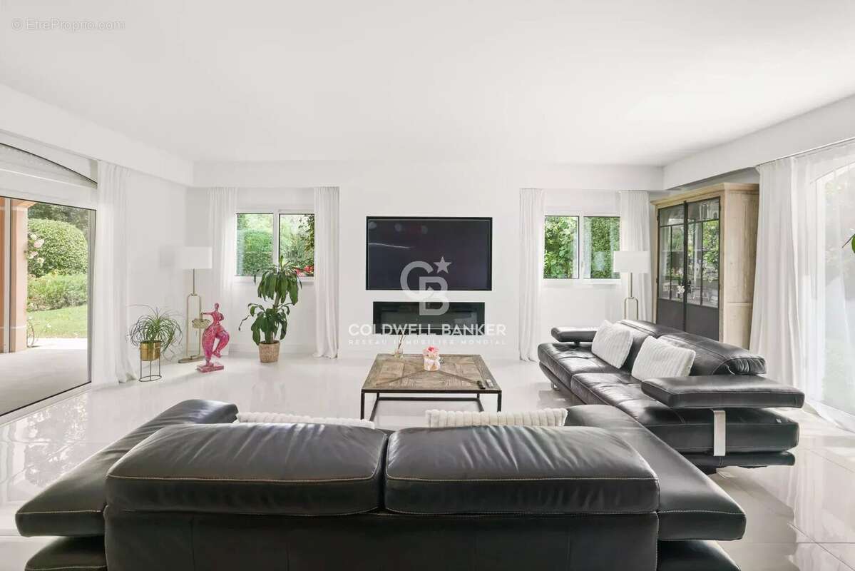 Maison à MOUGINS