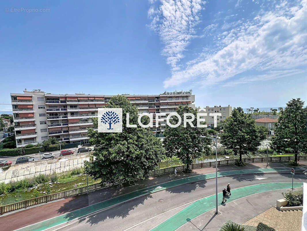 Cagnes-sur-mer  hippodrome  3 pièces 61,60 m²   terrasse  vue mer - photo 3