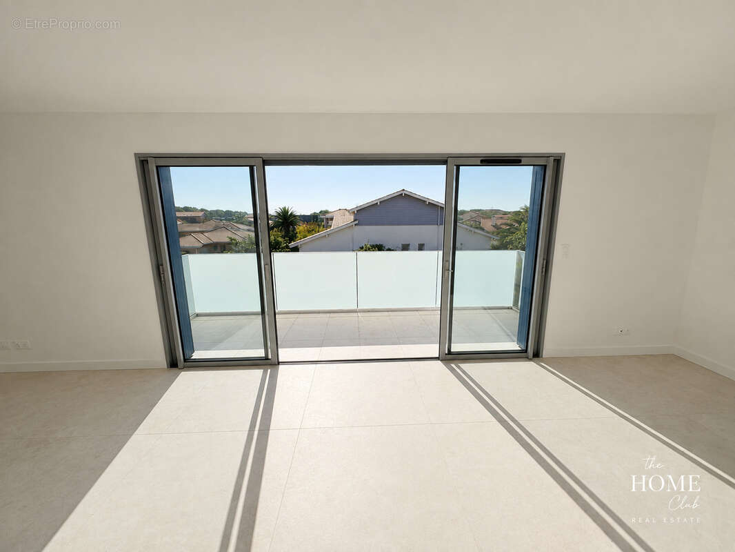 Appartement t3 avec balcon   proche de la plage - photo 4