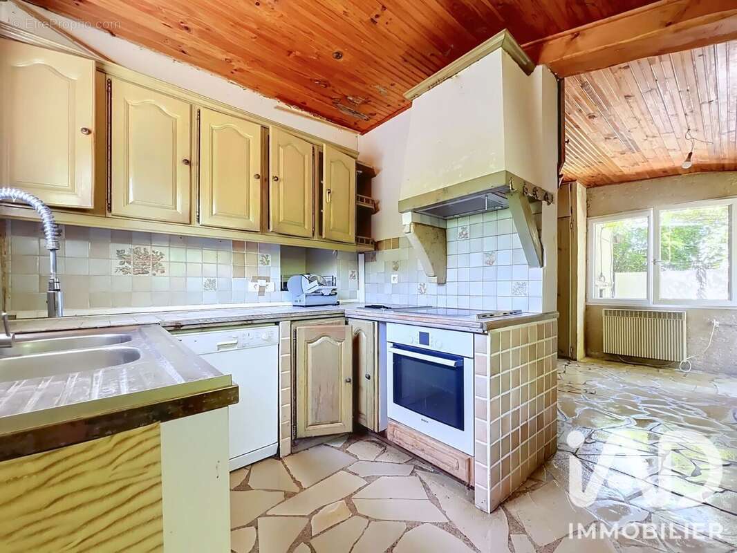 Maison 156 m² à Dauphin  - photo 8