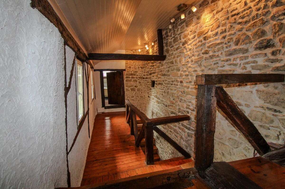 Photo 6 - Maison à TOULON-SUR-ARROUX